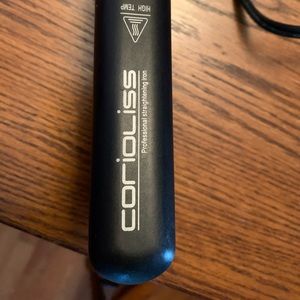 Coriolis hair straightener